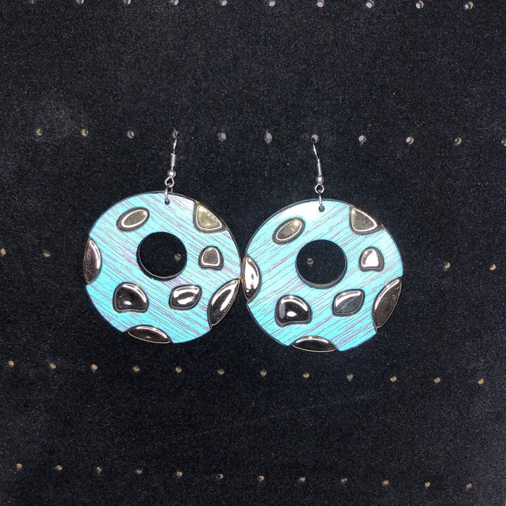 Earrings - Dangle hoop